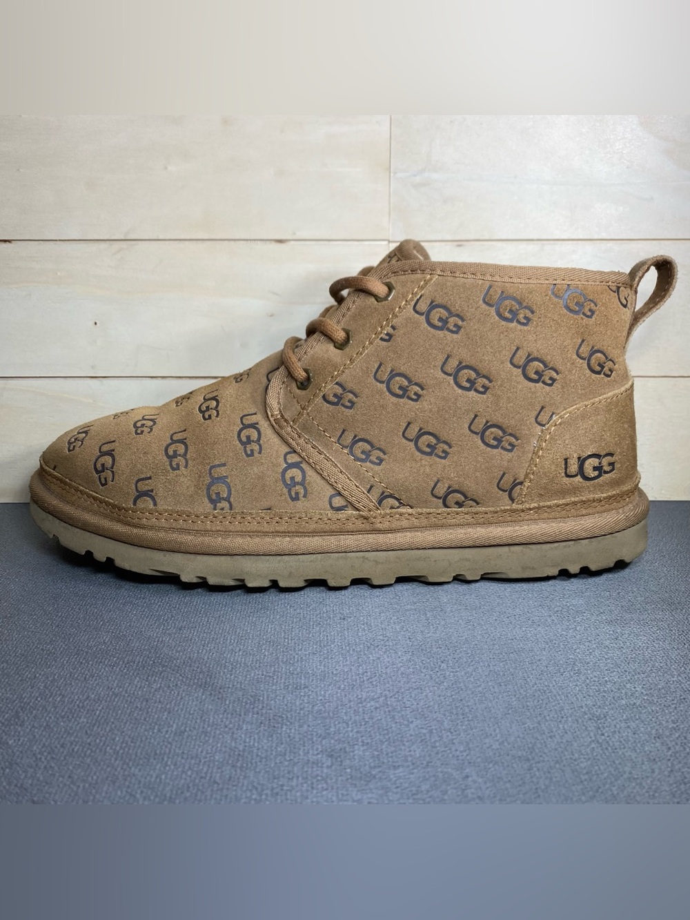 UGG Neumel Chukka Boots Women's Size 9 Shoes Logo Embossed Brown Shearling - Picture 4 of 11